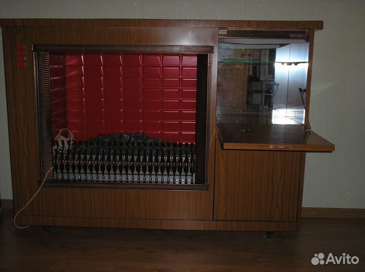 Камин электрический с подсветкой и баром