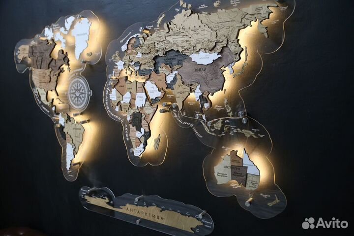 Деревянная карта мира с подсветкой