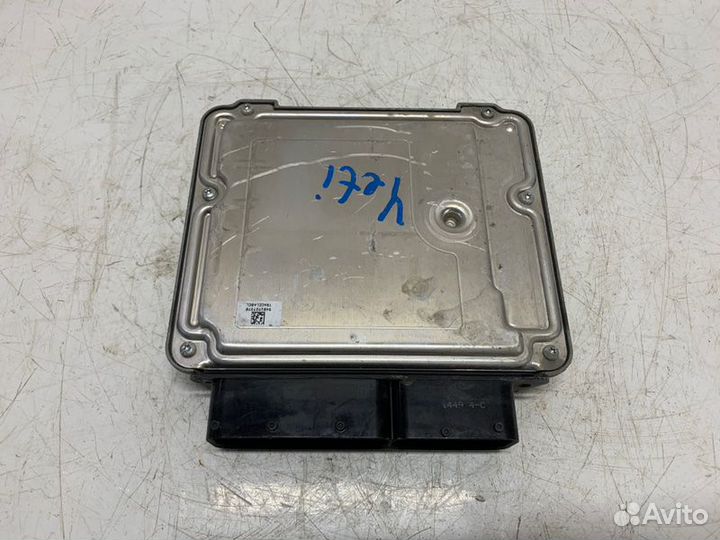 Блок управления двс Skoda Yeti 5L