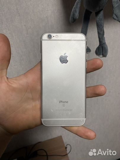 iPhone 6S, 32 ГБ