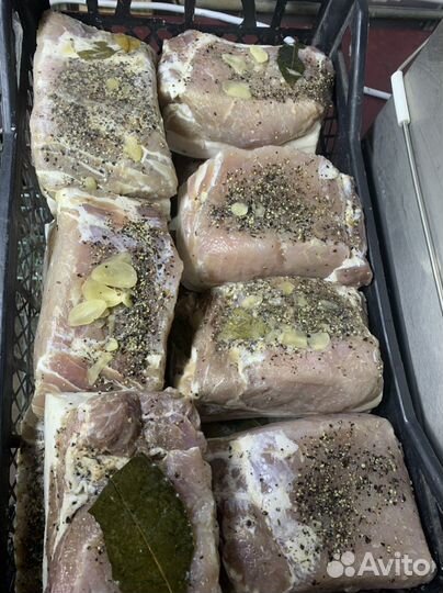 Грудинка свиная холодного копчения