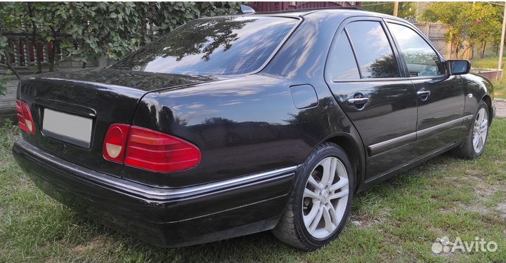 Mercedes-Benz E-класс 2.3 AT, 1996, 350 000 км