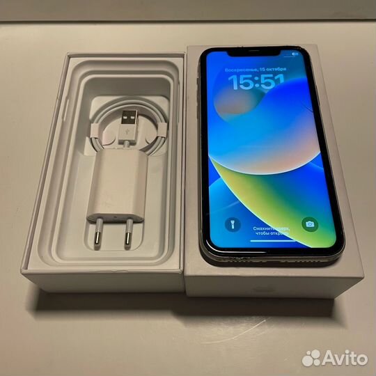 iPhone 11, 64 ГБ