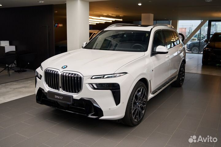 BMW X7 3.0 AT, 2023