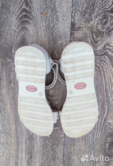Сандалии для девочки