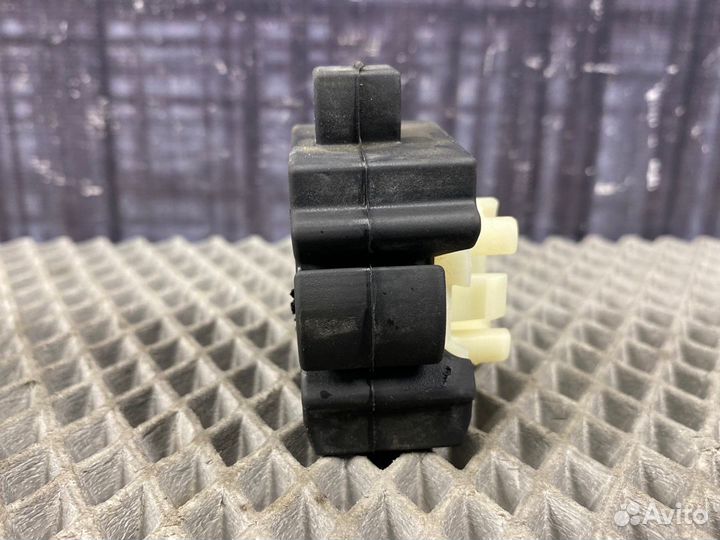 Подушка радиатора Bmw X5 E70 N57 2013