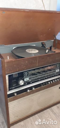 Радиола Ригонда102