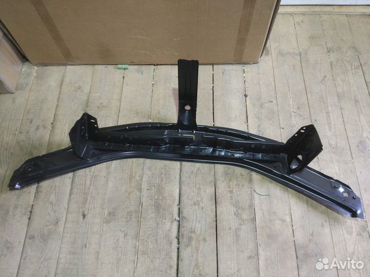 Панель передняя телевизор Renault Logan