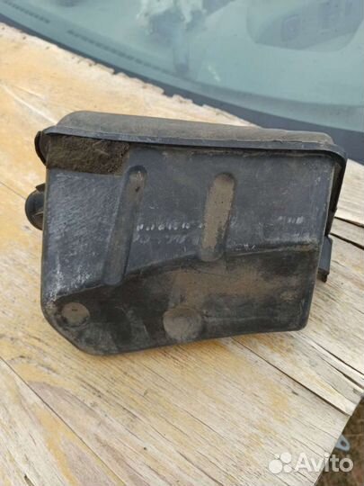 Резонатор воздушного фильтра 2.7-3.5