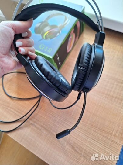 Наушники с гарнитурой