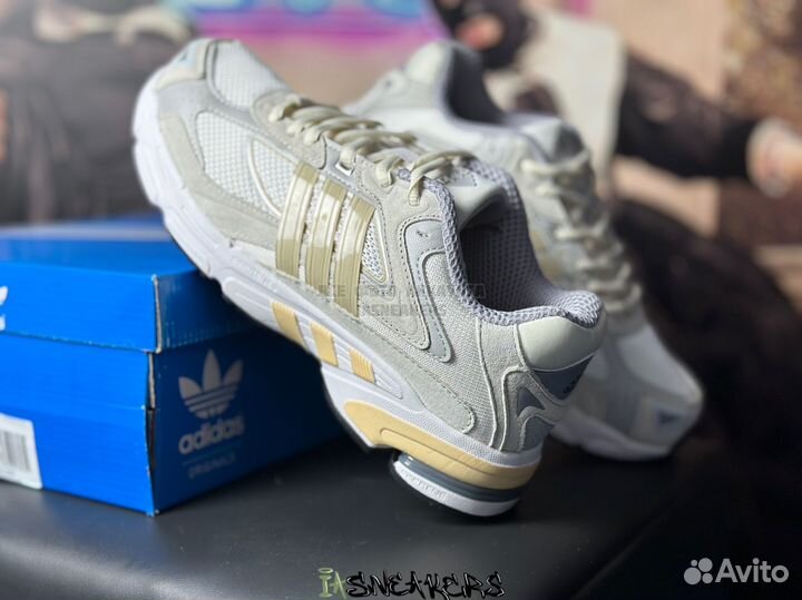 Кроссовки Adidas Originals Response CL белые