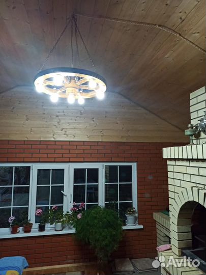 Люстра колесо, люстра из дерева