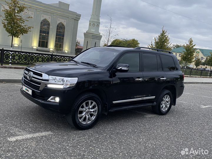 Toyota Land Cruiser 5.7 AT, 2008, 524 000 км