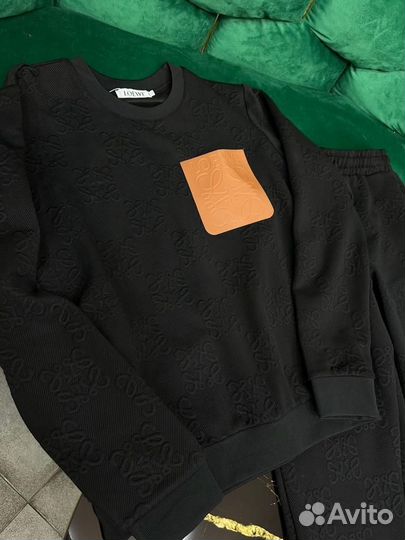 Спортивный костюм двух цветов женский