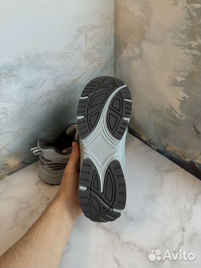 Кроссовки Bona 45 размер