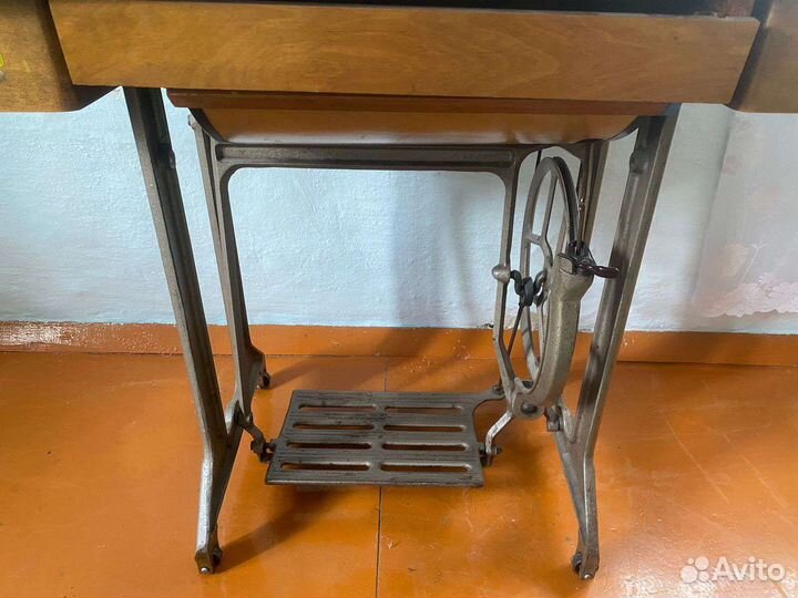 Швейная машинка