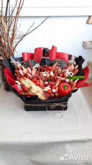 Съедобный,мужской букет,колбасный сырный букет