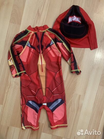 Костюм для плавания