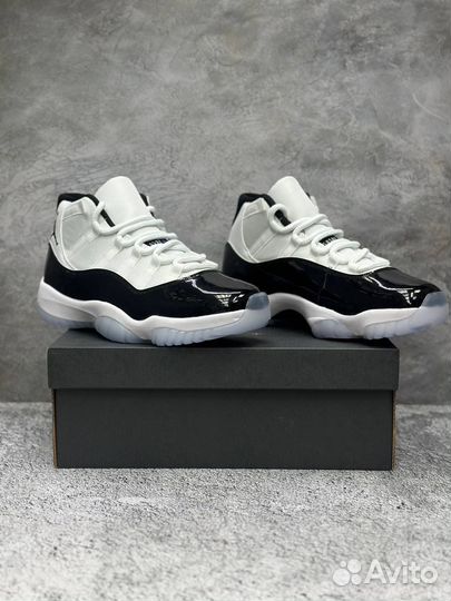 Nike Air Jordan 11 Retro Concord