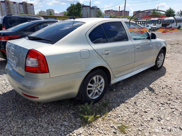 Накладки на пороги Шкода Октавия А5 2008-2015г.в