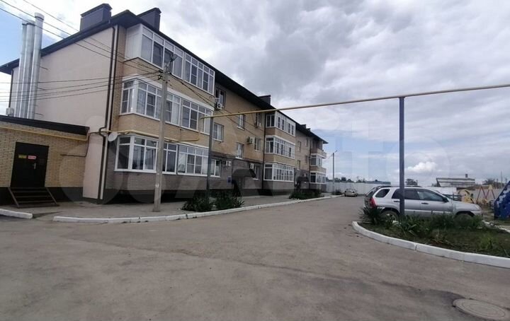 2-к. квартира, 54 м², 1/3 эт.