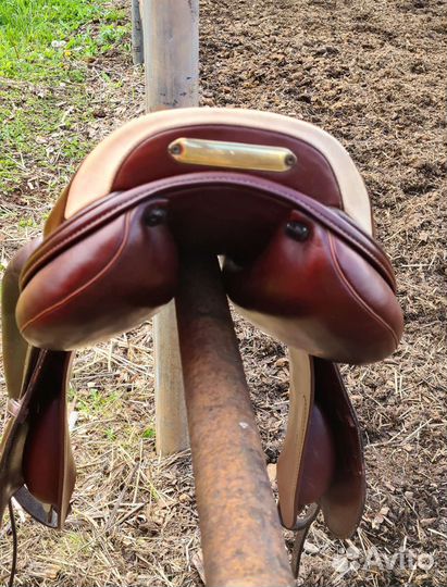 Седло конкур Prestige Arezzo 17/32