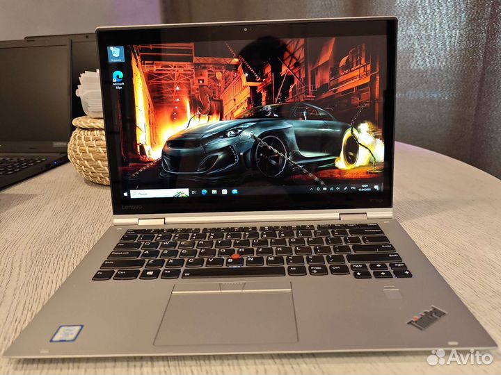 Lenovo ThinkPad X1 Yoga 2-Gen i5-7300U 8Gb/256SSD