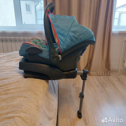 Автолюлька maxi cosi с базой isofix