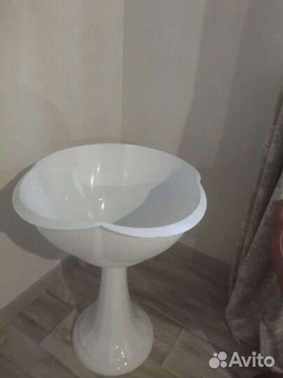 Подставка для цветов, горшки