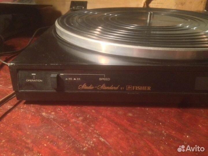 Проигрыватель винила Fisher MT-223R