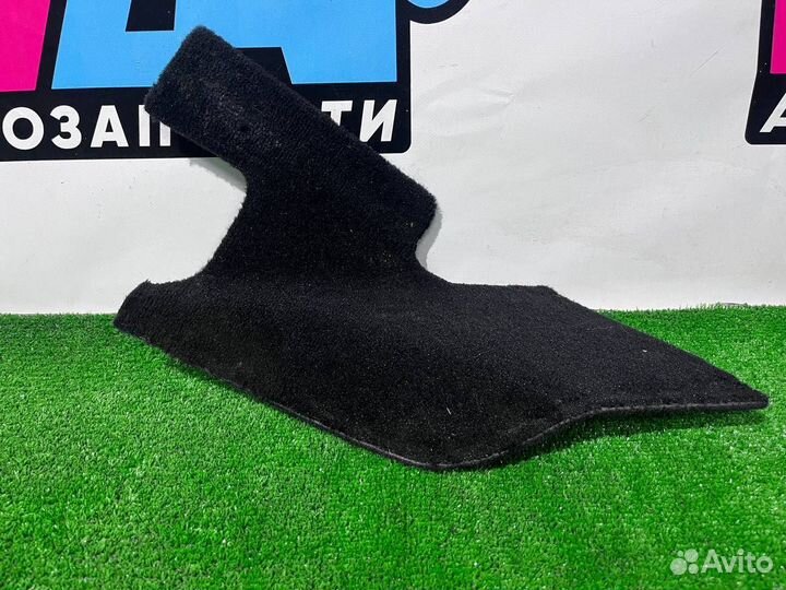 Обшивка салона Tesla Model X 2018