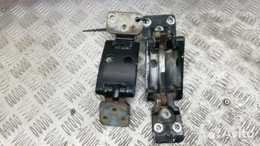 Петля двери распашной левой mercedes benz sprinter