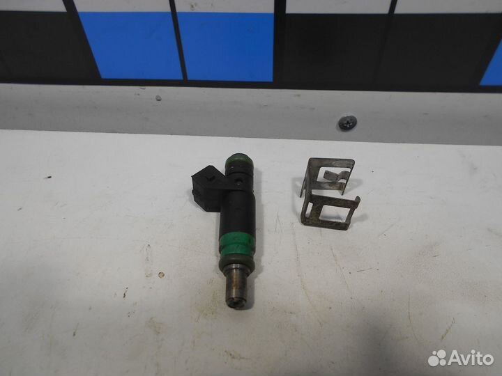 Форсунка Ford Focus 2 98MF9F593BB