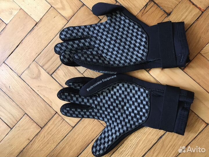 Компас и снаряжение для дайвинга