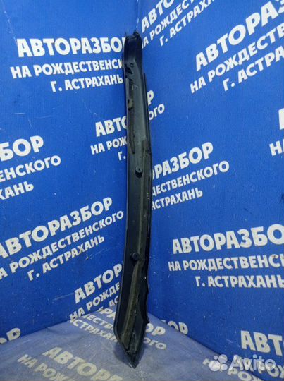 Обшивка крышки багажника Porsche Cayenne