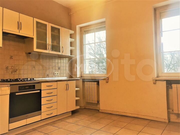 4-к. квартира, 136 м², 3/3 эт.