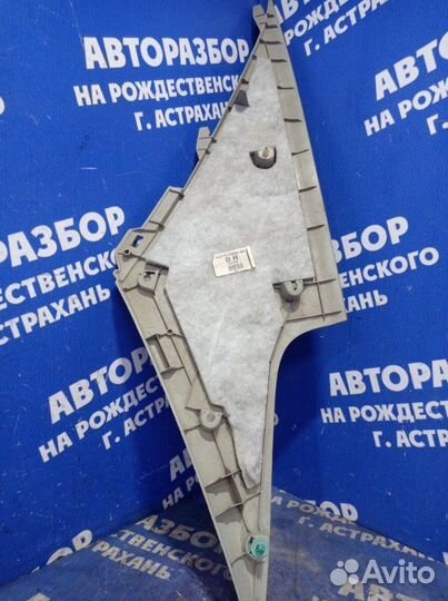 Обшивка задней стойки Toyota Camry 40 седан 2007