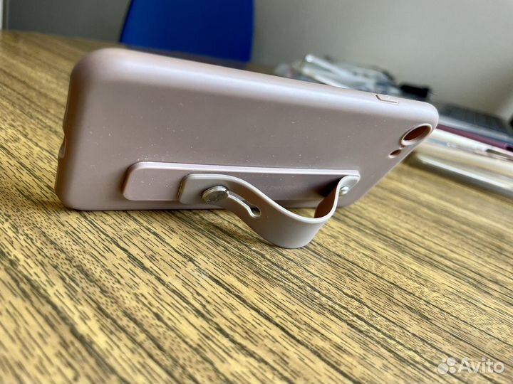 Чехол на iPhone 7