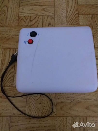 Лампа для сушки ногтей в отличном состоянии