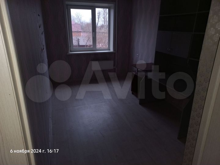 2-к. квартира, 42 м², 3/5 эт.