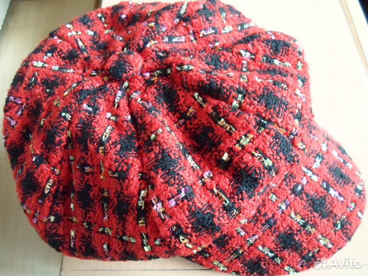 Красная кепка