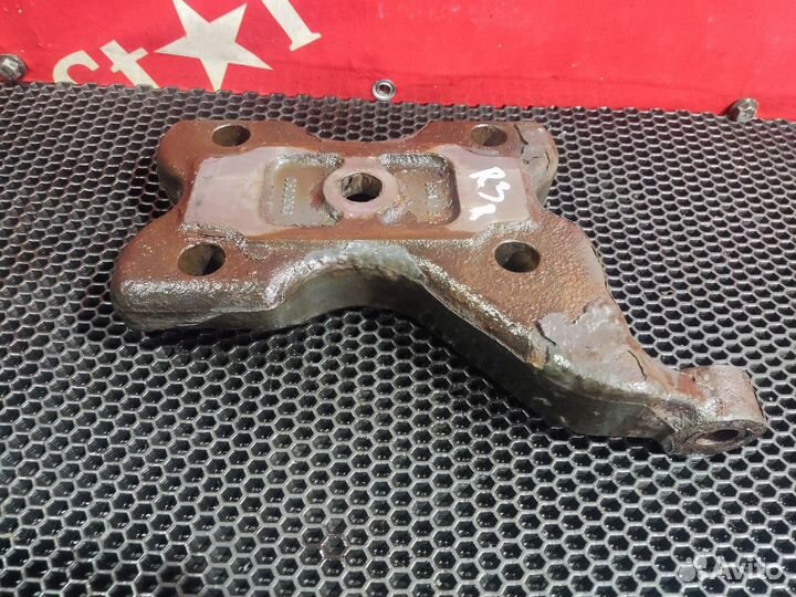 Кронштейн амортизатора задний правый