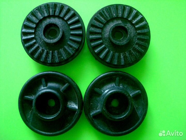 Колесо от коляски, трещетки на капор