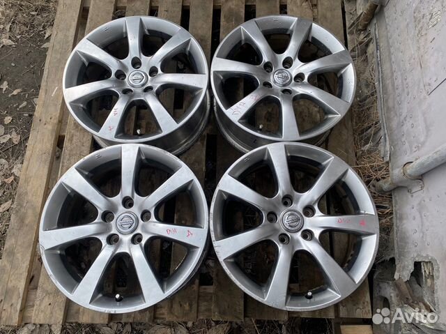 Комплект литых дисков Nissan из Японии б/п по РФ
