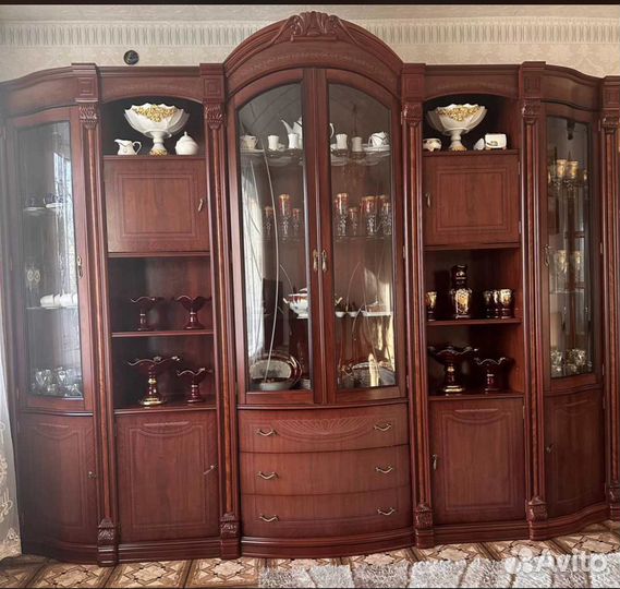 Стенка в гостиную