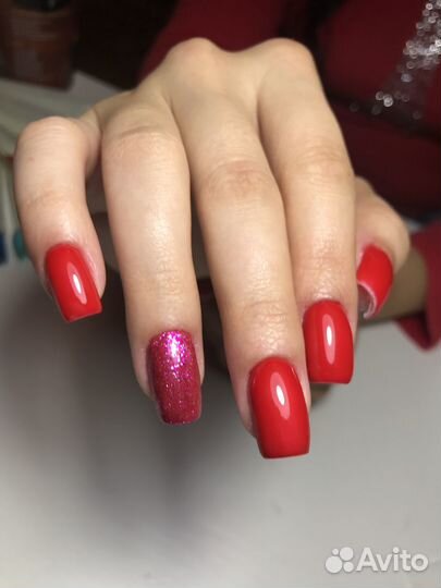 Модель на маникюр