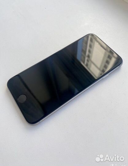 Телефон iPhone 6