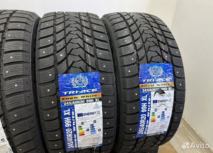 Tri Ace Snow White II 245/40 R20 и 275/35 R20 56H