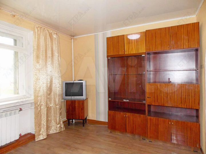 2-к. квартира, 40 м², 1/3 эт.