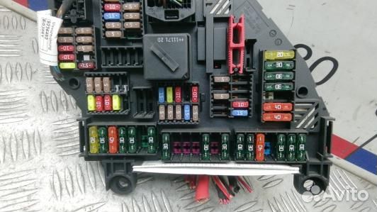 Блок предохранителей BMW 5 F10/F11 (BVN05M101)